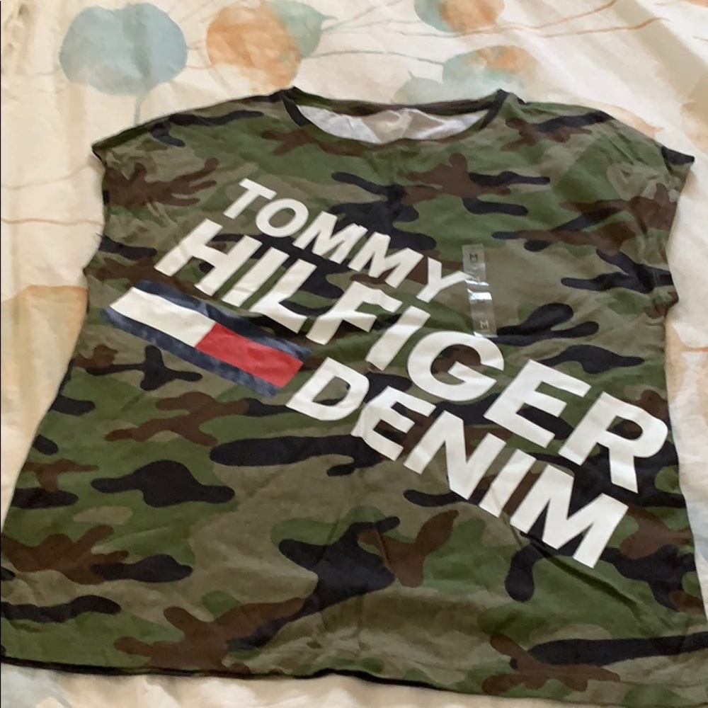 Women’s Tommy Hilfiger top